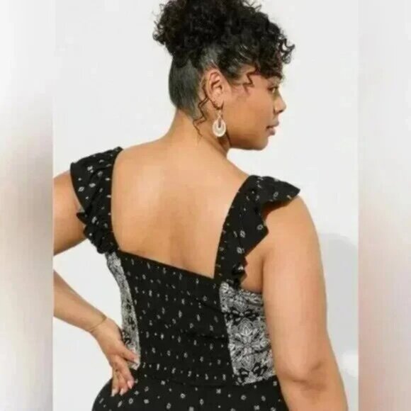 NWT TORRID Challis Smocked Ruffle Trim Crop Top - Picture 7 of 9